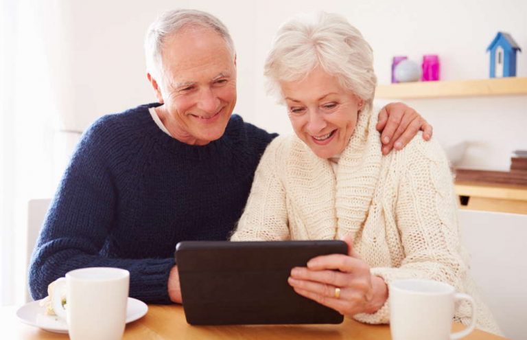 Tablets For Seniors 1 204839155 1000X645 1 1